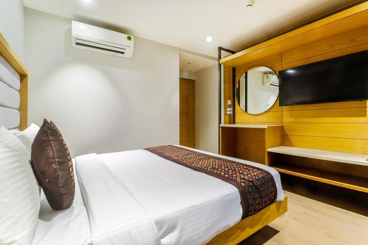 Hotel Bricks, Karol Bagh, New Delhi Extérieur photo